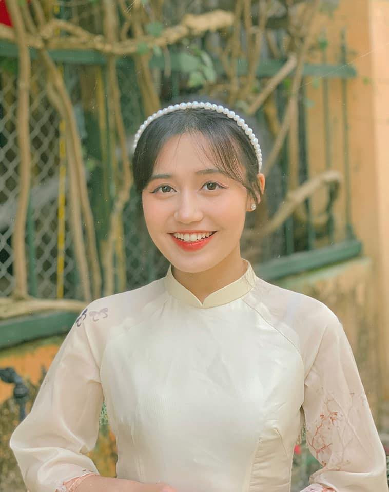 Chia sẻ về quyết định tham gia Nóng Cùng World Cup 2022, Hạnh cho biết: "Mình biết đến chương trình qua một vài người bạn nhưng lúc đó mình thấy bản thân còn thiếu rất nhiều yếu tố như hình thể, kiến thức thể thao và các kỹ năng khác nữa. Tuy nhiên thiếu những điều trên bao nhiêu thì mình lại muốn được thử sức bấy nhiêu. Mình cũng là kiểu người dám làm, dám xông pha nên quyết tâm cho bản thân một cơ hội mới".