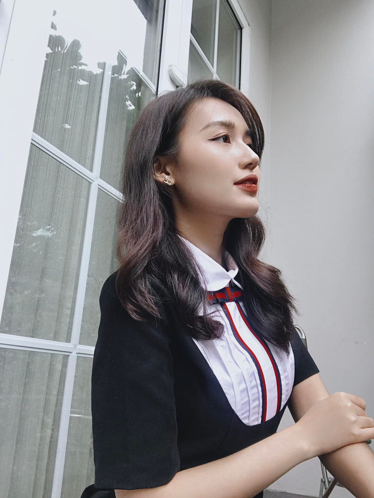 Nói về kiến thức bóng đá, Hồng Hạnh chia sẻ: "Thú thực là trước khi tham gia Nóng Cùng World Cup 2022, mình không phải là một fan bóng đá sâu sắc. Tuy nhiên không phải fan bóng đá không có nghĩa là không theo dõi và quan tâm. Bình thường mình vẫn luôn dành tình yêu lớn nhất cho ĐTQG Việt Nam".