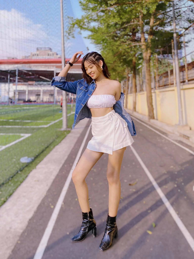 Dân mạng dành nhiều lời khen lợi cho hình ảnh mới của Thanh Tâm.