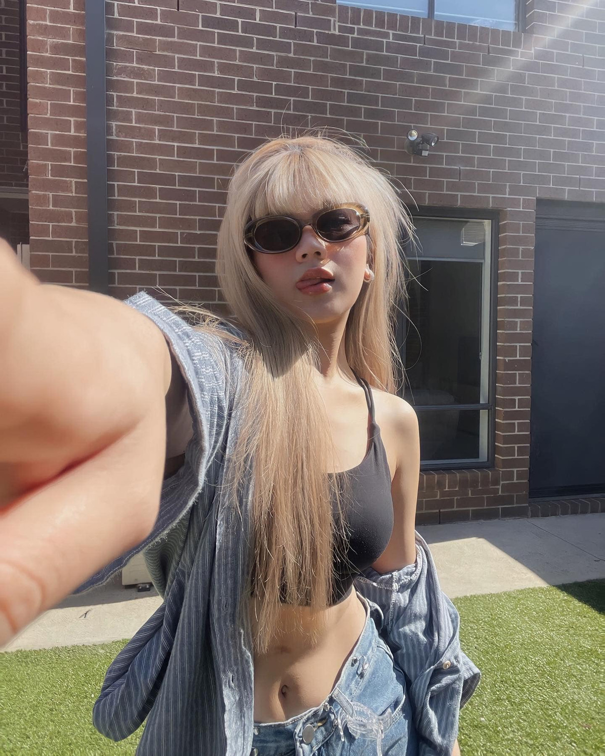 Ngoài sự năng động, khoẻ khoắn, style thời trang của Bảo Hân Helia cũng khá nữ tính với váy vóc bánh bèo "tung trời".