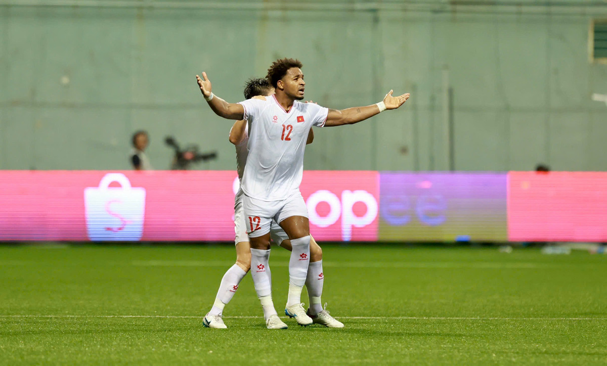 Cũng sau giờ nghỉ, có tới hai bàn thắng không được công nhận. Đầu tiên là tình huống Shawal Anuar bấm bóng qua đầu Đình Triệu ở phút 62 nhưng tiền đạo Singapore bị việt vị. Sau đó là cú sút tung lưới tuyển Singapore của Nguyễn Xuân Son ở phút 88 nhưng trọng tài chính xác định là số 12 của đội khách đã để bóng chạm tay.