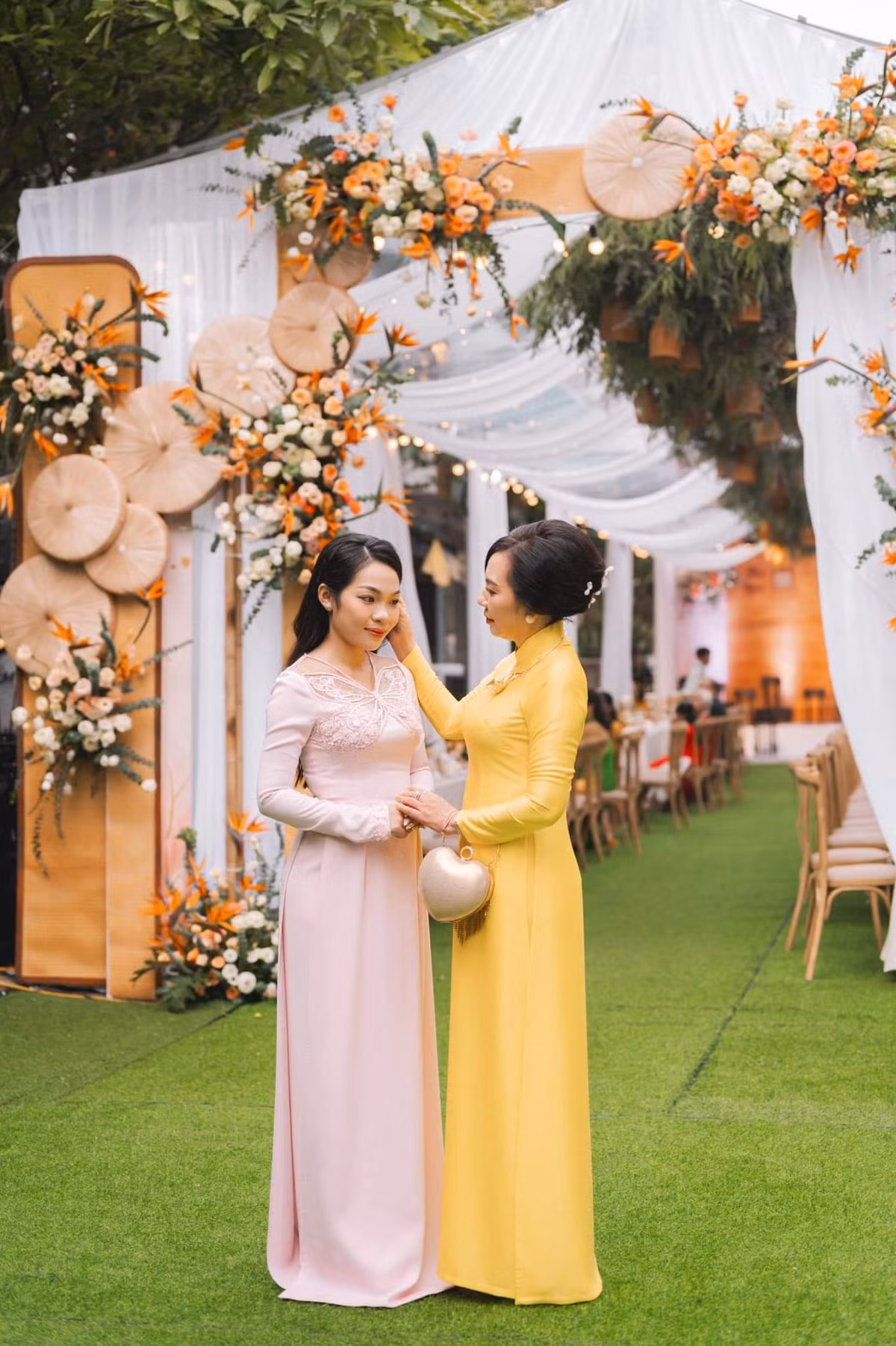 Bảo Ngọc cho biết, cô chính là người lên ý tưởng về đám hỏi và được chồng ủng hộ hết mình.