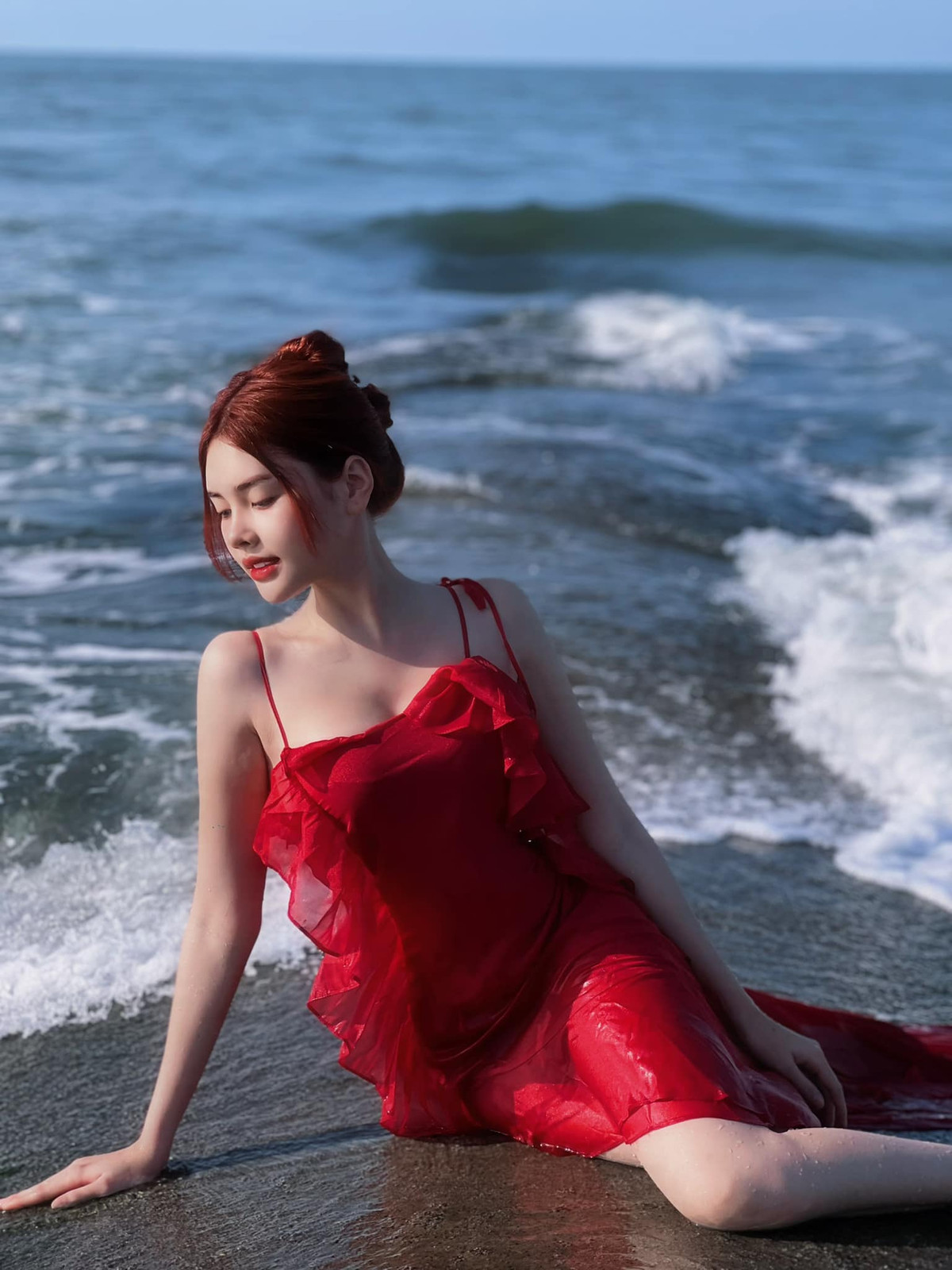 Đan Tiên công khai giới tính của mình một cách ngẫu nhiên. Năm 15 tuổi, cô thường xuyên tham gia các sự kiện của cộng đồng LGBT. Trong một lần biểu diễn thời trang, hình ảnh của cô xuất hiện trong một bài báo.