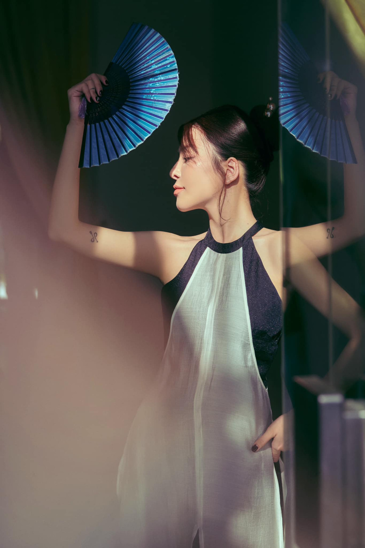 Cái tên Trâm Anh càng được biết đến nhiều hơn qua chương trình Nóng cùng World Cup. Tuy vậy, cô nàng cũng vướng vào "scandal" vài năm trước nên đã khiến hình ảnh nàng hot girl này trong mắt công chúng bị ảnh hưởng không ít.