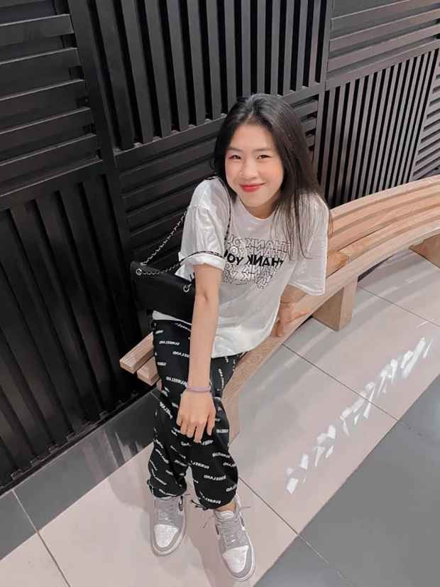 Sau khi tạo được ấn tượng tại SEA Games 32, Thanh Nhã hiện sở hữu nhiều người theo dõi, yêu mến trên mạng xã hội. Với thành tích như hiện tại, tiền đạo sinh năm 2001 được dự đoán sẽ còn tiến xa trong thời gian tới.