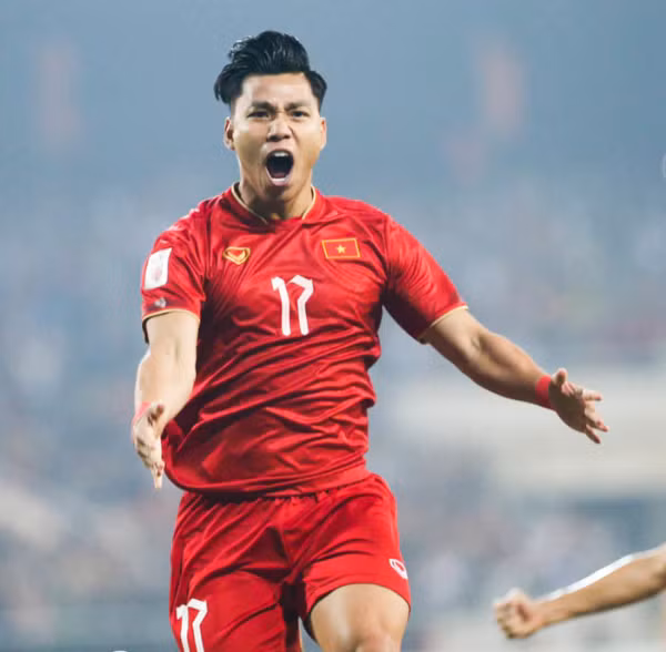 Lo clip Van Thanh duoc cham nhu 