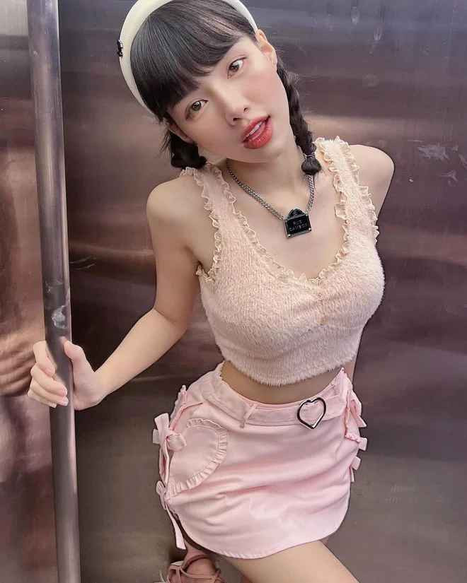 Bên cạnh chuyện phẫu thuật, điều khiến nhiều người quan tâm chính là chi phí, mức giá của việc sửa mũi. Một số người cho rằng chi 300 triệu đồng chỉ để sửa mũi là một số tiền quá lớn.