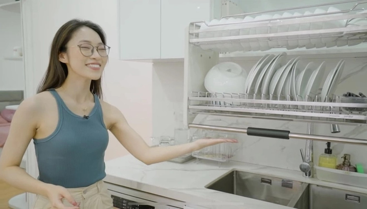 Cho tới năm 2022, Khánh Vy và bố mẹ đã quay trở lại trong một chuyến du lịch. Điều bất ngờ là gia đình cô cảm thấy "ưng" khí hậu và thời tiết của TP. HCM.