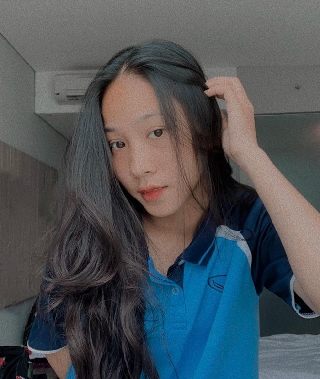 Hồi còn bé, Bảo Trâm đã có một niềm yêu thích không nhỏ với trái bóng tròn nhưng bị anh trai cấm cản không cho chơi vì sợ giống con trai. Cô không chủ động tìm cơ hội chơi bóng chuyên nghiệp, vậy nên khi được dẫn dắt tiến sâu hơn với nghề, Trâm đã nghĩ đây chắc hẳn xuất phát từ duyên phận.