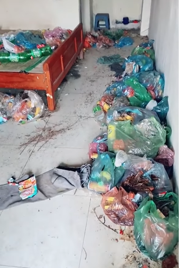 Những căn phòng trọ bẩn lười dọn dẹp luôn là nỗi ám ảnh của chủ nhà trọ. Không ít lần cư dân mạng phải chứng kiến cảnh tượng kinh hoàng đó và thốt lên: "Quá kinh dị".