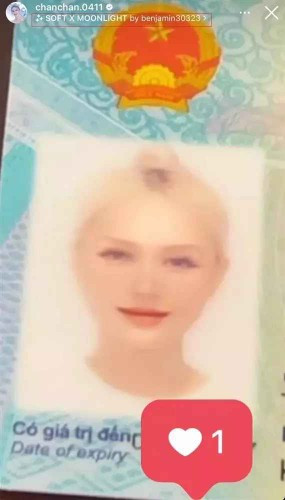 Sở hữu nhan sắc “vạn người mê”, Xoài Non cũng không ngần ngại chia sẻ những khoảnh khắc mặt mộc của mình. Nhiều lần, bà xã Xemesis thoải mái để mặt mộc livestream nói chuyện với khán giả.