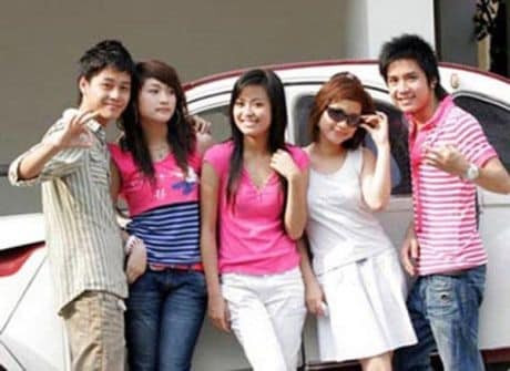 Những bức ảnh "so deep" với đầu sư tử còn sót lại mà dân mạng "khai quật" được.