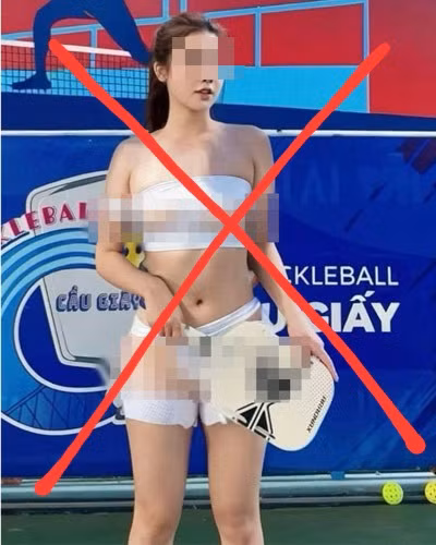 Theo tìm hiểu, cô gái trong bức ảnh là Trần Ngọc Hiền (25 tuổi, quê Nam Định, hiện sống và làm việc tại Hà Nội).