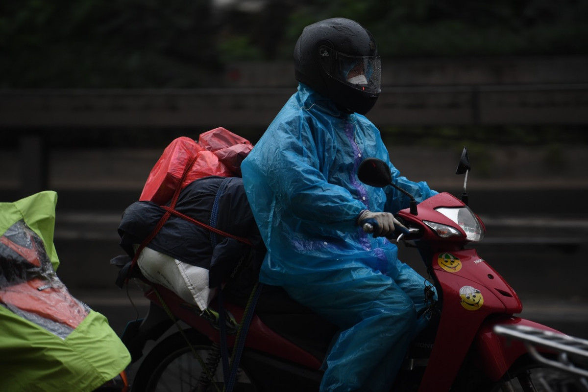 Chuyến xe xuống phố "nặng tình quê hương"