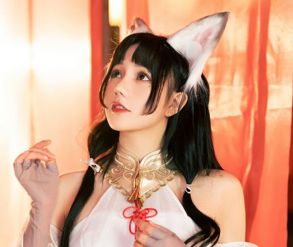 Lolita cho biết bản thân không có ý coi thường mà là: "Bản thân tôi không muốn sinh con, tôi muốn người khác sinh con cho tôi!.