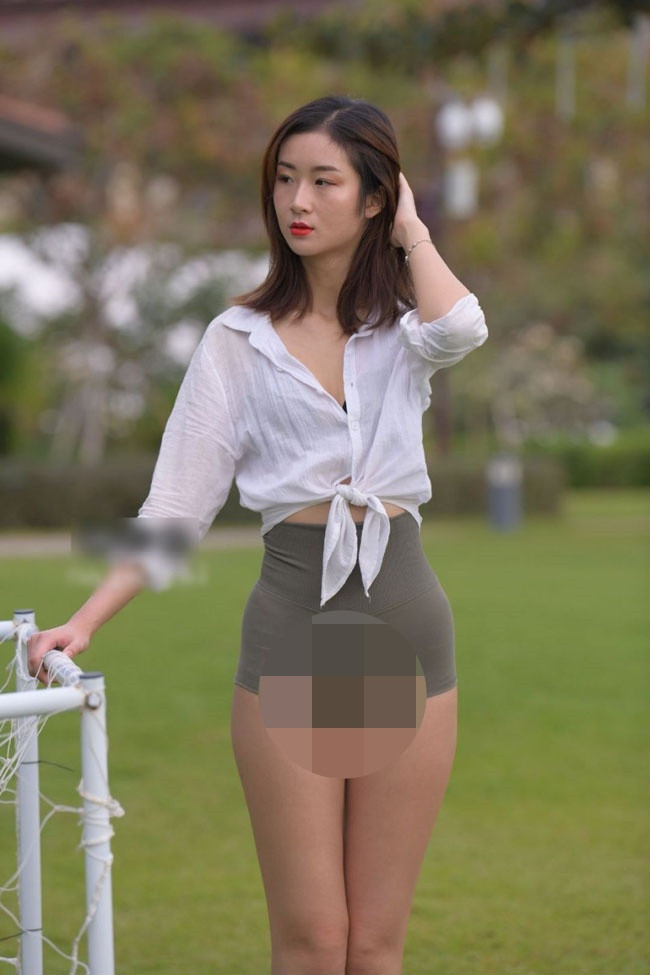 Nhiều cô gái lợi dụng trang phục gợi cảm quá mức khi tập gym để khoe thân quá đà.