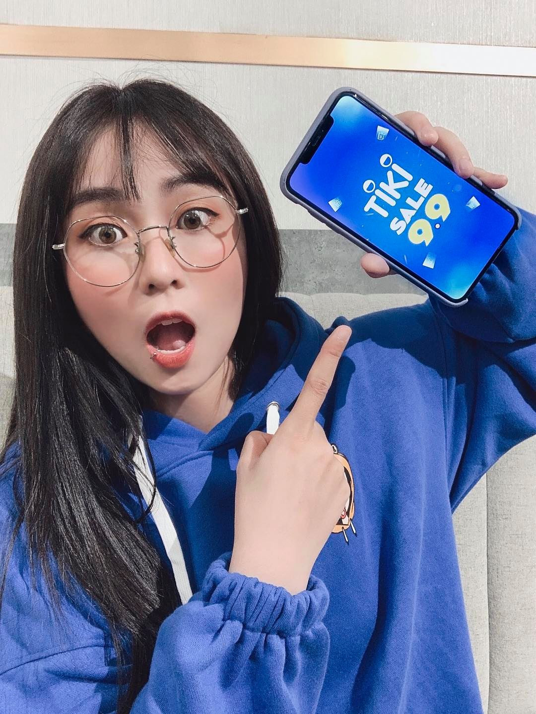 Đây không phải là lần đầu tiên nàng streamer để tóc dài. Tuy nhiên, sự thay đổi của Misthy khiến cô dịu dàng hẳn.