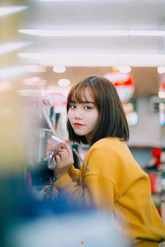 Chia sẻ về những ngày đầu mới nổi tiếng, Thúy Quỳnh cho biết: "Mình rất thần tượng chị Lisa và IU, vậy nên khi được các bạn trên mạng nhận xét là nhìn thoáng tưởng Lisa, mình vui lắm. Lisa rất xinh đẹp, từ thần thái đến dáng người đúng gu của em luôn , đẹp xuất sắc không có chỗ chê. Khi tìm hiểu thêm thì thấy chị ấy rất nỗ lực, chăm chỉ và kiên trì. Mình thì khá... nhạt, thua xa chị ấy".