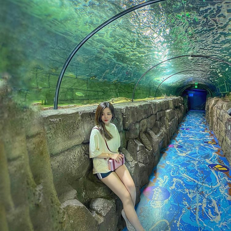 Ngoài sở hữu nhan sắc xinh đẹp, vóc dáng của Ông Thoại Liên cũng là điều khiến nhiều khán giả trầm trồ, khen ngợi.