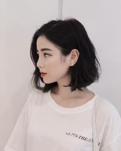 Được biết, những hình ảnh này đều do ông xã lén chụp vợ. "Một trong những kho tàng ảnh chụp trộm mẹ Mắm của bố Duy đây ạ", Nam Thương tố cáo chồng.