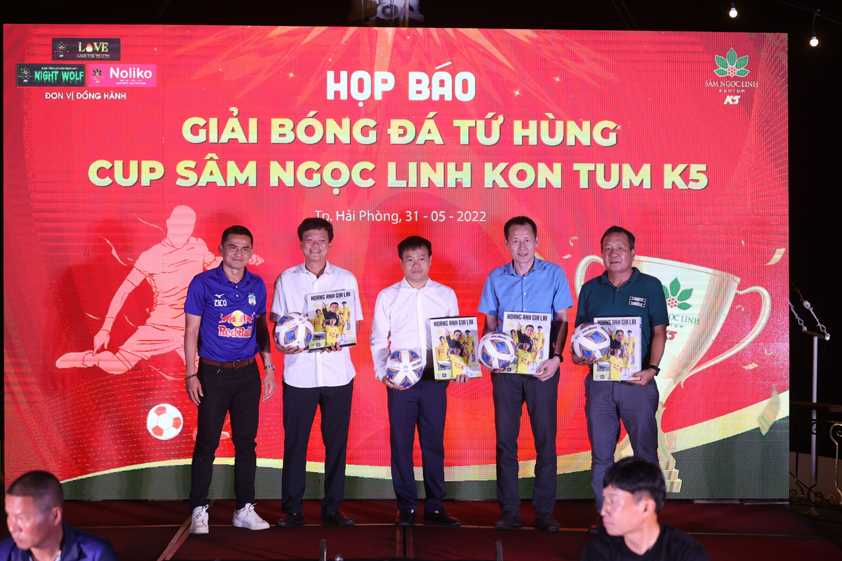 Xuat hien o giai Tu hung, Doan Van Hau bao tin vui-Hinh-3