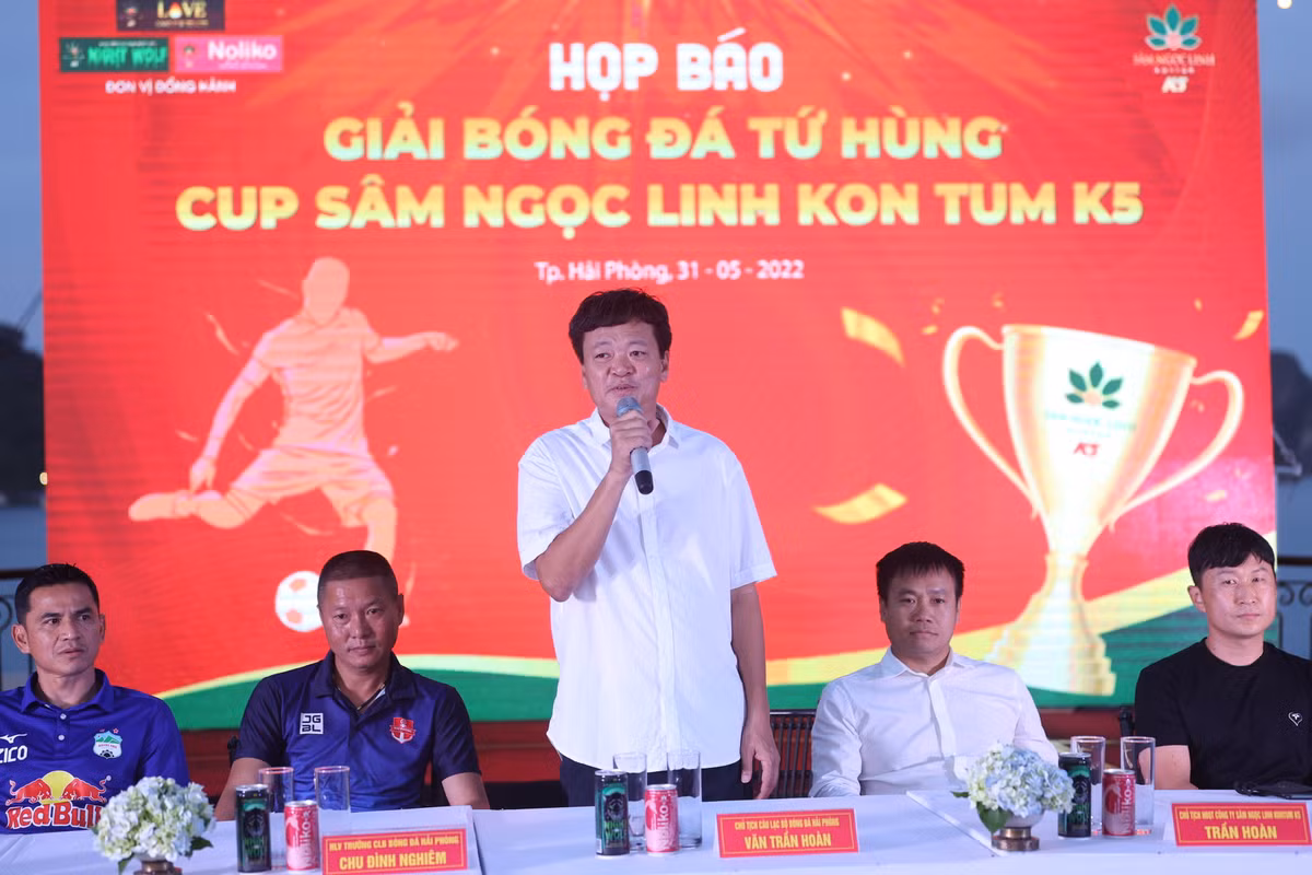 Xuat hien o giai Tu hung, Doan Van Hau bao tin vui