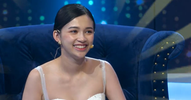 Chương trình " Người ấy là ai" mùa 3 mới lên sóng đến tập 2 nhưng thu hút được sự chú ý của dân mạng. Ở tập tiếp theo, lại thêm nữ chính tên Quỳnh xuất hiện và nhận về nhiều thiện cảm.