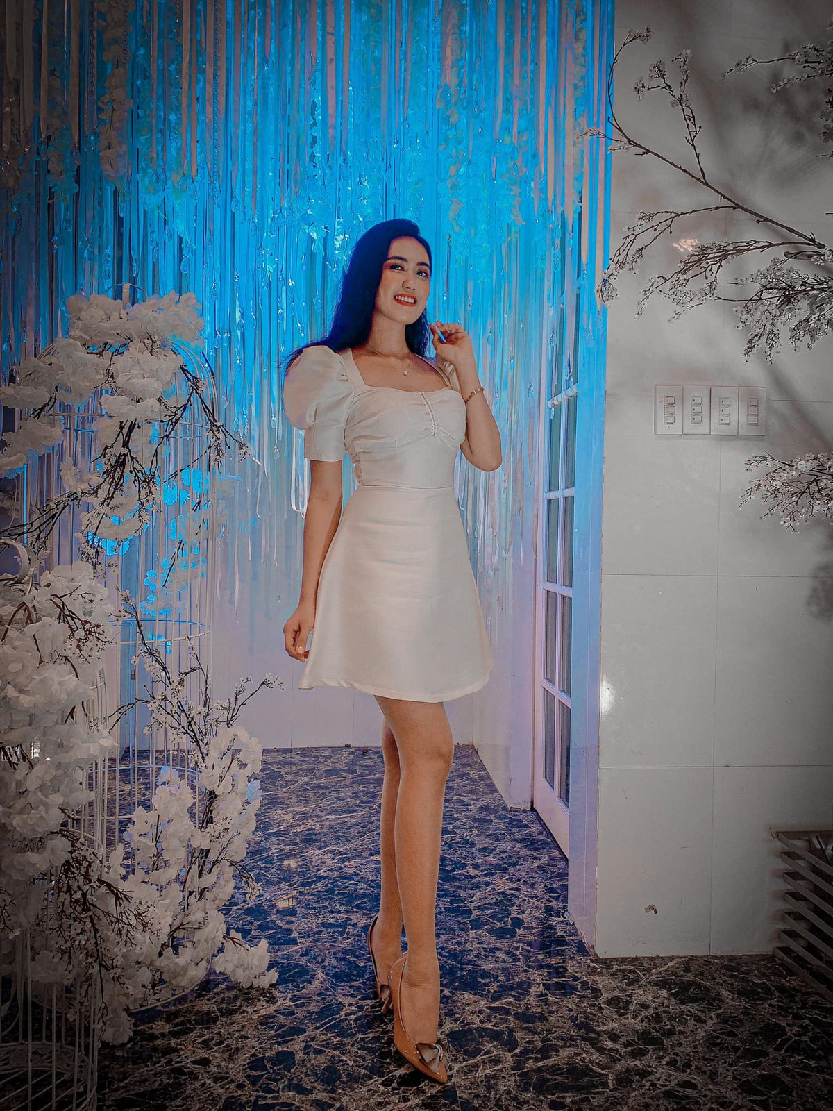 Nhờ thực hiện chế độ ăn và tập khắc nghiệt, nên trong thời gian ngắn, nữ tiếp viên hàng không đã có thân hình thon gọn hơn rất nhiều. Hiện tại, Wendy Thùy Nguyễn có số đo 3 vòng: 83 - 63 - 93cm cùng chiều cao 1,7m.