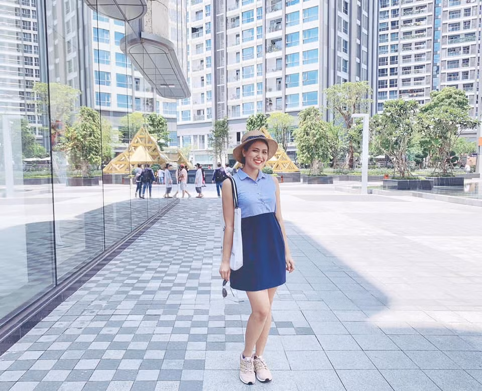 Nữ tiếp viên hàng không xinh đẹp đang có những ngày thi đấu tại nước ngoài.