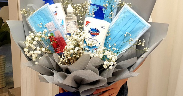 Với tình hình diễn biến của dịch COVID-19 như hiện nay, chắc chắn trong ngày 8/3 này, dân mạng sẽ được chiêm ngưỡng" rất nhiều các món quà độc lạ