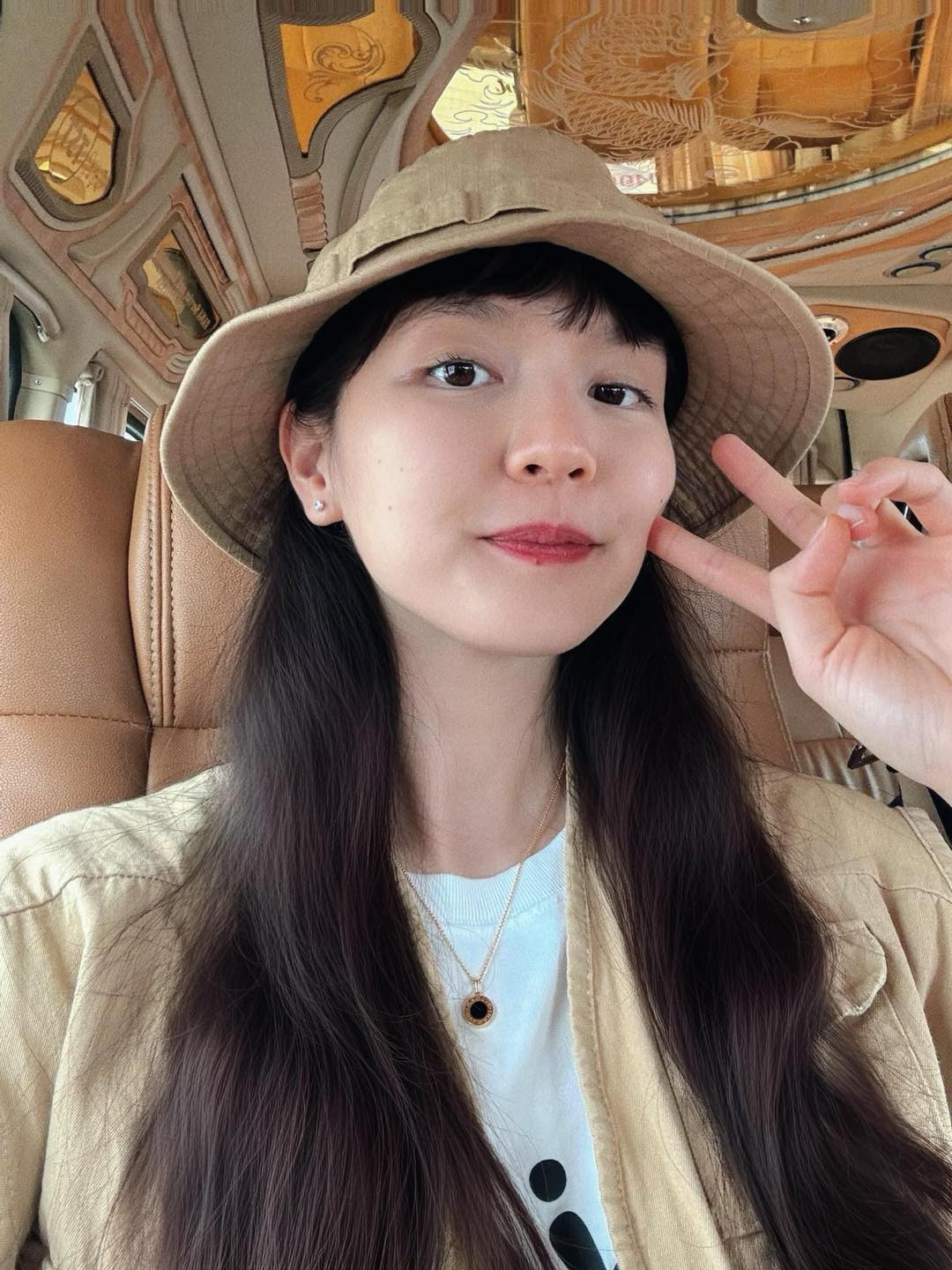 "Nước dưa hấu, Sơn Tùng rất thích loại nước này", "Tùng mê dưa hấu đến nỗi các status từ xưa toàn nhắc về món sinh tố dưa hấu"... - hội "fan cứng" Sơn Tùng M-TP để lại bình luận.