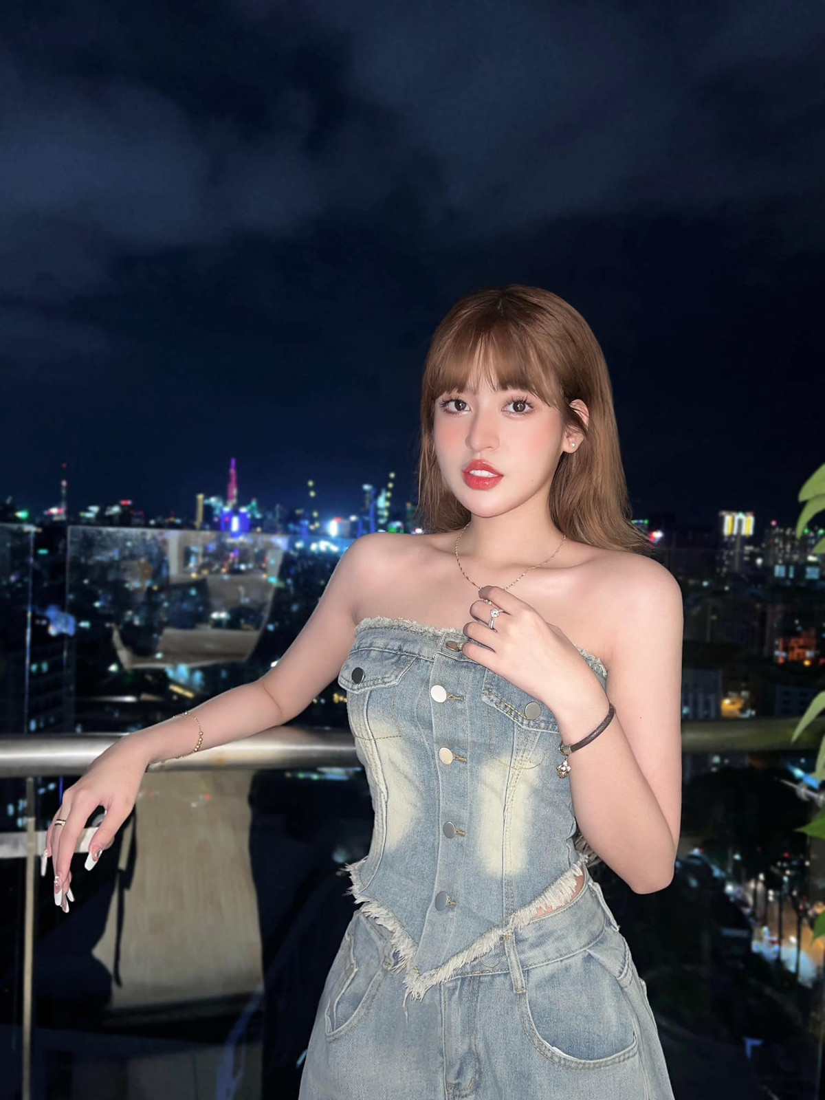 Với việc nhiều người cho rằng gương mặt của Trần Thanh Tâm hiện tại thon thả, khác hẳn nét bầu bĩnh xưa kia, nàng hot girl cho hay: "Tôi có áp dụng phương pháp hifu - thẩm mỹ không dao kéo, không xâm lấn, chỉ dùng sóng âm để làm căng da mặt. Ngoài ra lúc xưa tôi đã từng niềng răng nên gương măt cũng có sự đổi khác".