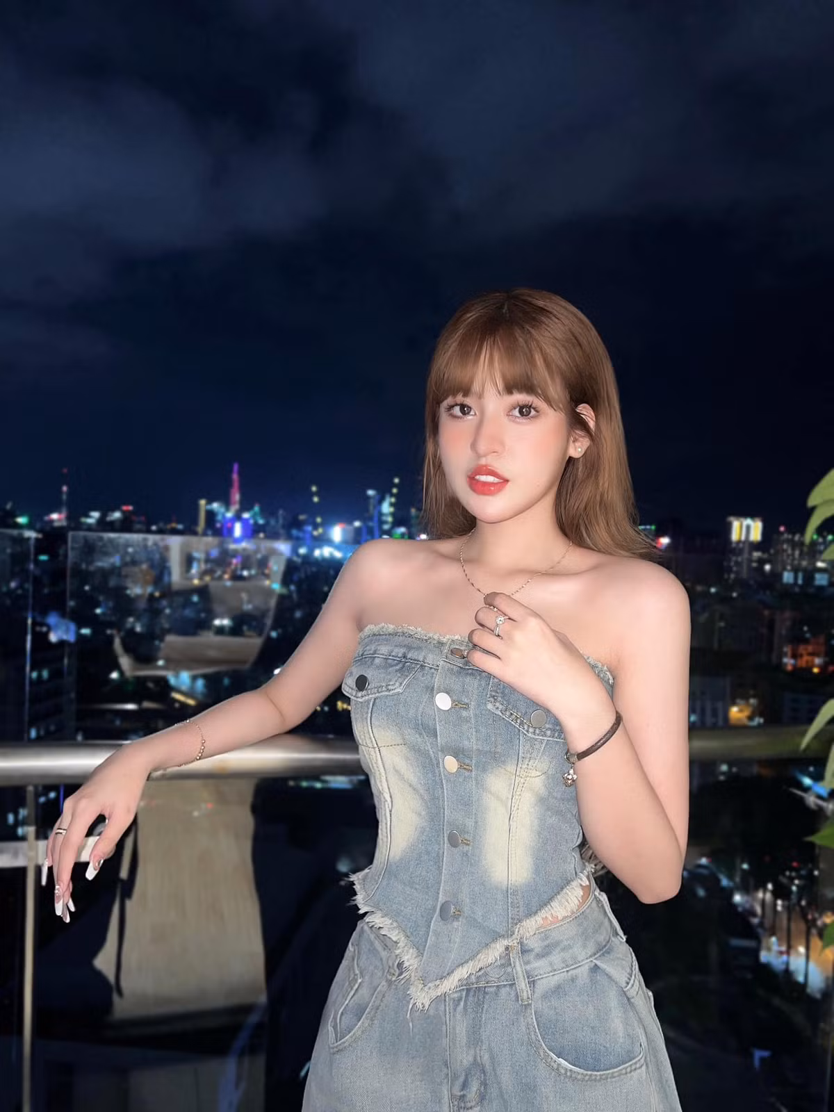 Với việc nhiều người cho rằng gương mặt của Trần Thanh Tâm hiện tại thon thả, khác hẳn nét bầu bĩnh xưa kia, nàng hot girl cho hay: "Tôi có áp dụng phương pháp hifu - thẩm mỹ không dao kéo, không xâm lấn, chỉ dùng sóng âm để làm căng da mặt. Ngoài ra lúc xưa tôi đã từng niềng răng nên gương măt cũng có sự đổi khác".