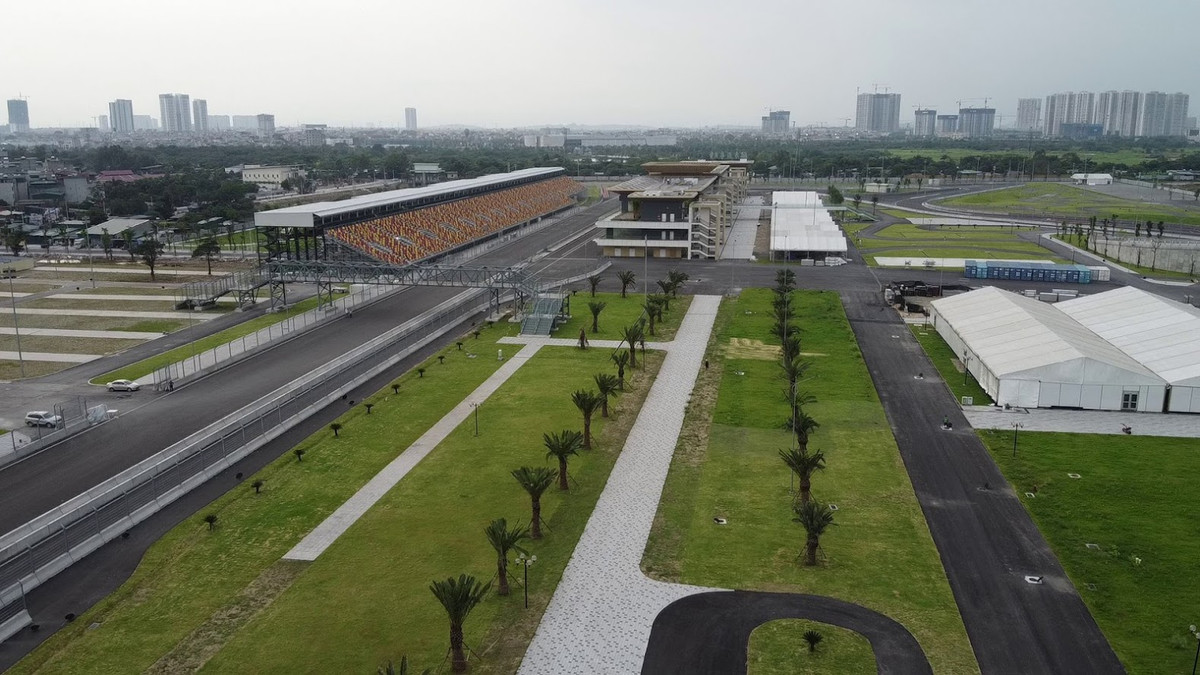 Chưa hết, các đội đua cũng sẽ được giữ tách biệt với nhau và nhân viên phải tạo khoảng cách ở mức tối thiểu, không có nhà tài trợ hoặc khách được phép tham dự.