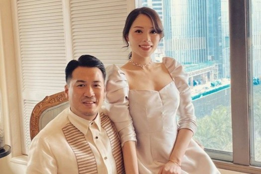 Loạt ảnh "tay trong tay" của Linh Rin và Phillip Nguyễn nhận được vô vàn lời khen từ CĐM.