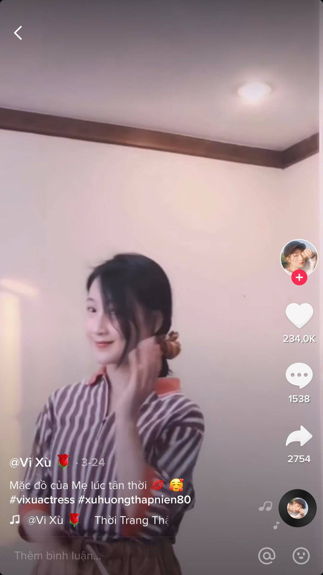 Bây giờ con là hot girl nhưng hồi đó mẹ là tiểu thư khuê các.