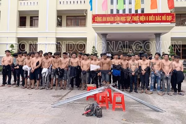 Khoi to 44 nguoi lien quan vu giang ho gianh dat o Dong Nai