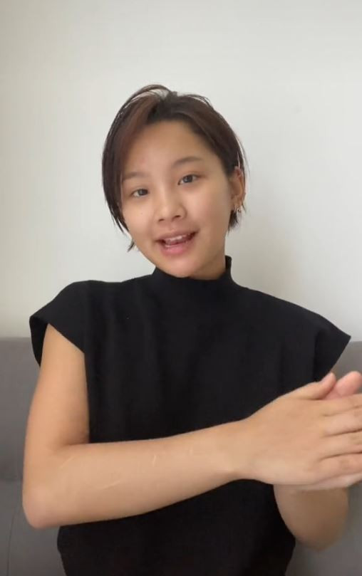 Mới đây, Thu Hà lại một lần nữa khui mặt mộc chưa son phấn nhưng mang đầy sự tự tin.