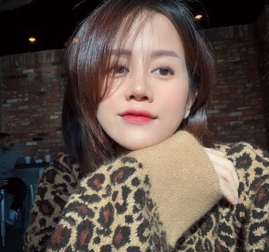 Vào năm 2014, An Nguy từng gây xôn xao khi đăng tải dòng trạng thái khá dài kể lại chuyện chuyện học hành - thi cử và đỗ đại học của mình.