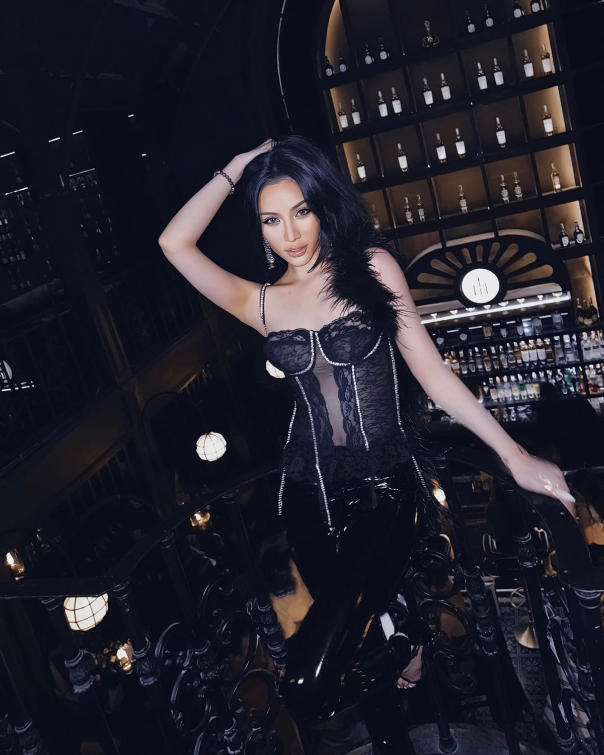 Sau khi chia tay, Meo Meo chăm sóc con trai từ đó đến nay.