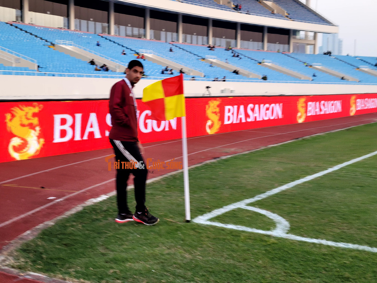 Tuyen Viet Nam danh roi tran hoa dang tiec truoc Iraq-Hinh-12