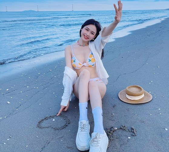 Nhan sắc xinh đẹp, nụ cười rạng rỡ của Thảo Vi “đốn tim” nhiều người.