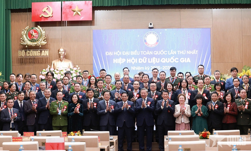 Tổng Bí Thư Tô Lâm: Đưa Việt Nam trở thành quốc gia số, phát triển dựa trên dữ liệu - Hình 4 Tong Bi Thu To Lam: Dua Viet Nam tro thanh quoc gia so, phat trien dua tren du lieu-Hinh-4