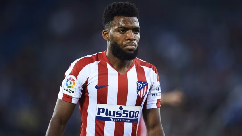 Sau khi để mất Sergino Dest vào phút chót, Giám đốc thể thao Hasan Salihamidzic tiếp tục tìm kiếm những cầu thủ mới cho Bayern Munich. Và đội bóng xứ Bavaria đang đánh tiếng muốn ký hợp đồng với Thomas Lemar của Atletico Madrid.