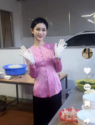 Tuy nhiên, nhiều khán giả cũng chúc mừng Tường Vi vì quán ăn của cô khá đông khách.