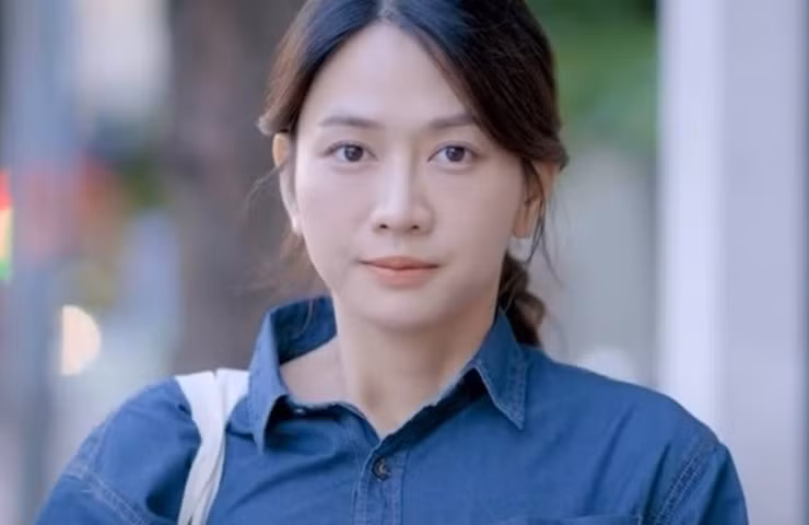 Lê Bống được cư dân mạng khen xinh đẹp, trong trẻo như diễn viên Hàn Quốc trên màn ảnh.