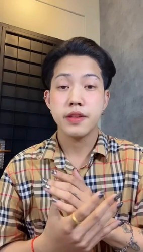 Một số khác thì nghi ngờ Nờ Ô Nô đang tự tạo dựng drama để thu hút sự chú ý sau vụ việc từ thiện trước đó.