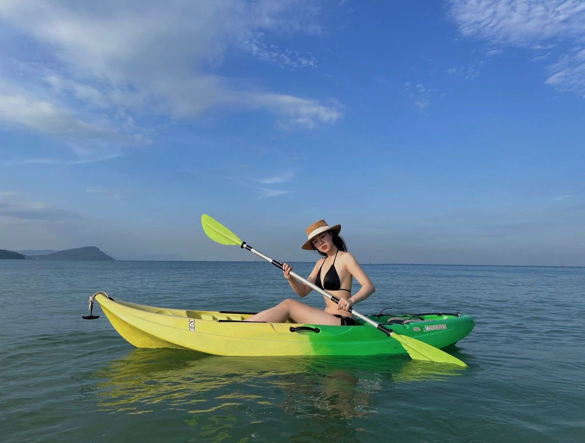 Bức ảnh khoe diện bikini của Thảo Trang được netizen truyền tay nhau khắp cõi mạng.