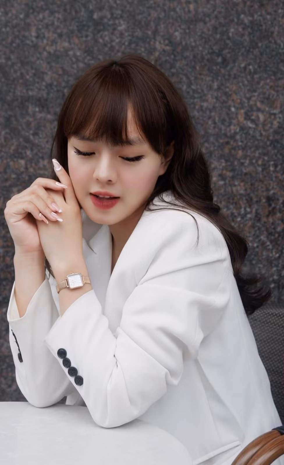 Thảo Trang là MC đa sắc đa tài của tựa game PUBG Mobile. Sở hữu khuôn mặt xinh xắn cùng thần thái chuyên nghiệp, cô nàng luôn tạo ra sức hút đặc biệt với người đối diện.