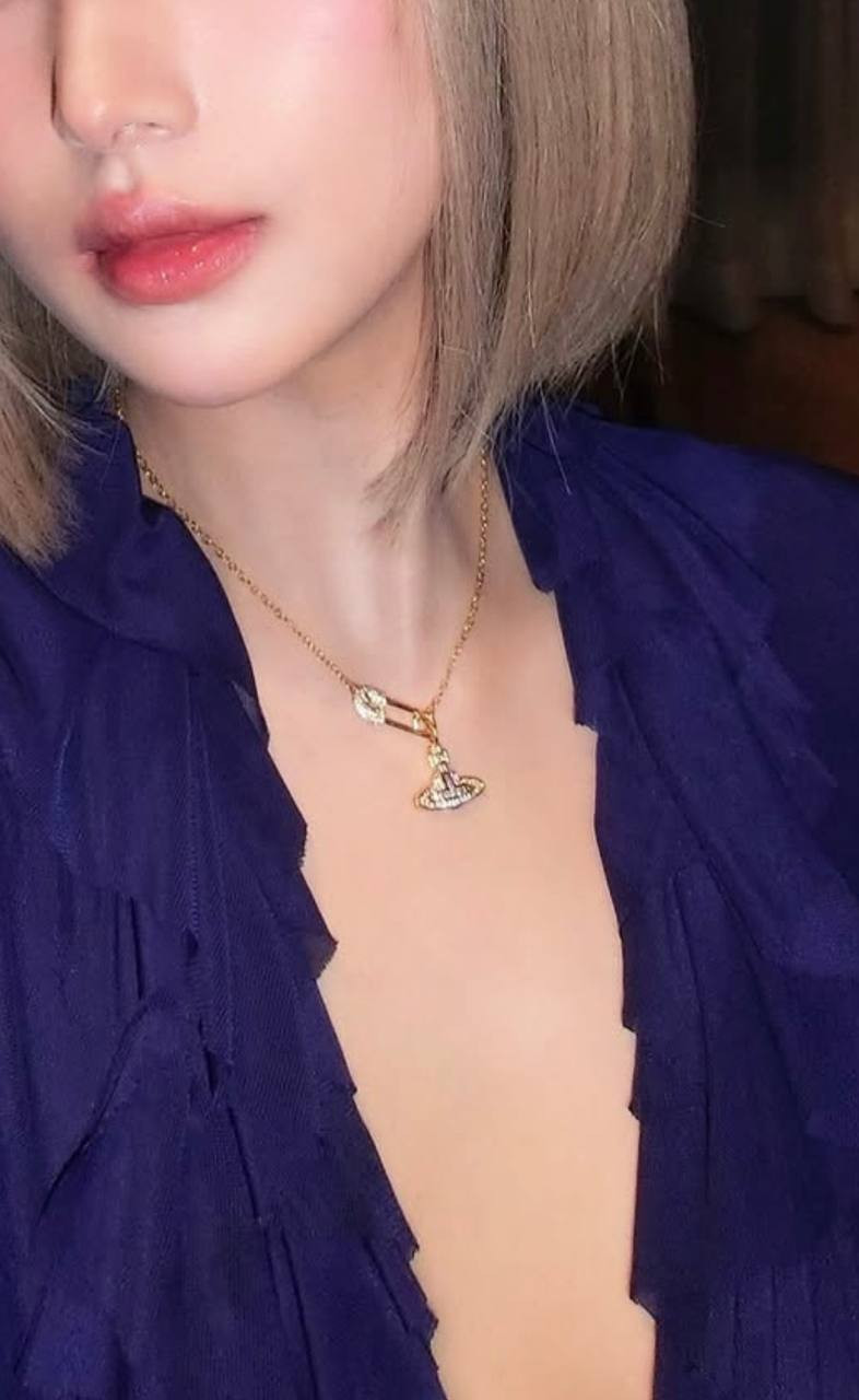 Tín hiệu này khiến fan lo lắng, cho rằng thời gian qua Xoài Non đã chịu những áp lực nặng nề, vượt qua không ít khó khăn.